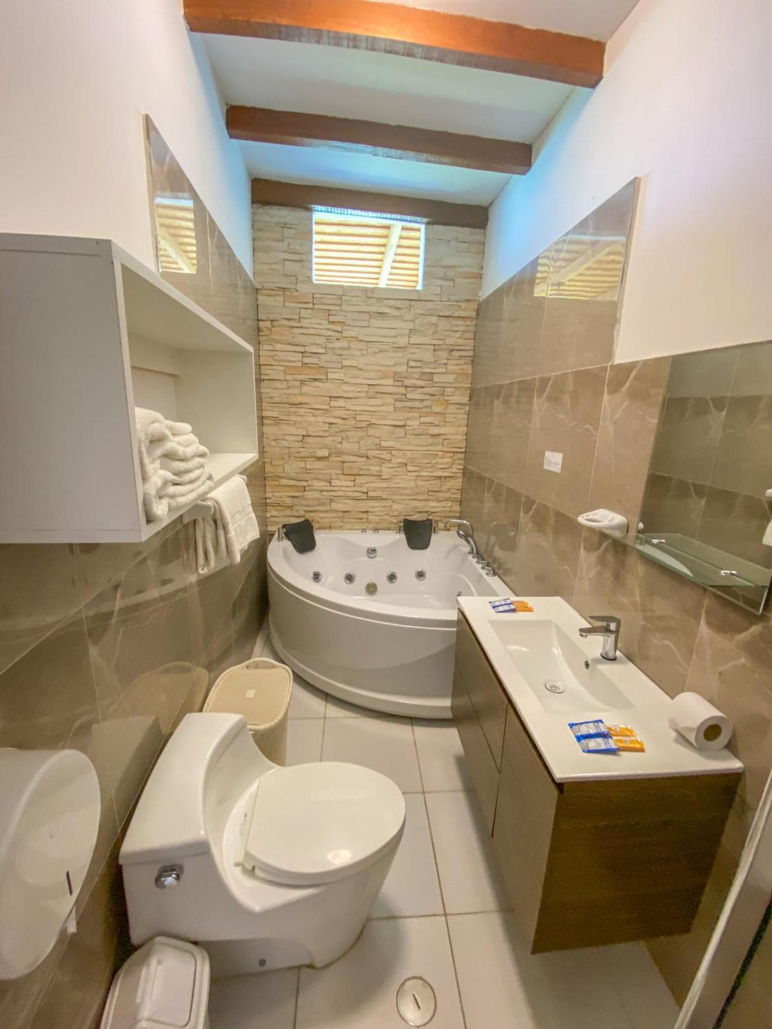 Hotel Resort Thiago Чинча-Альта Экстерьер фото