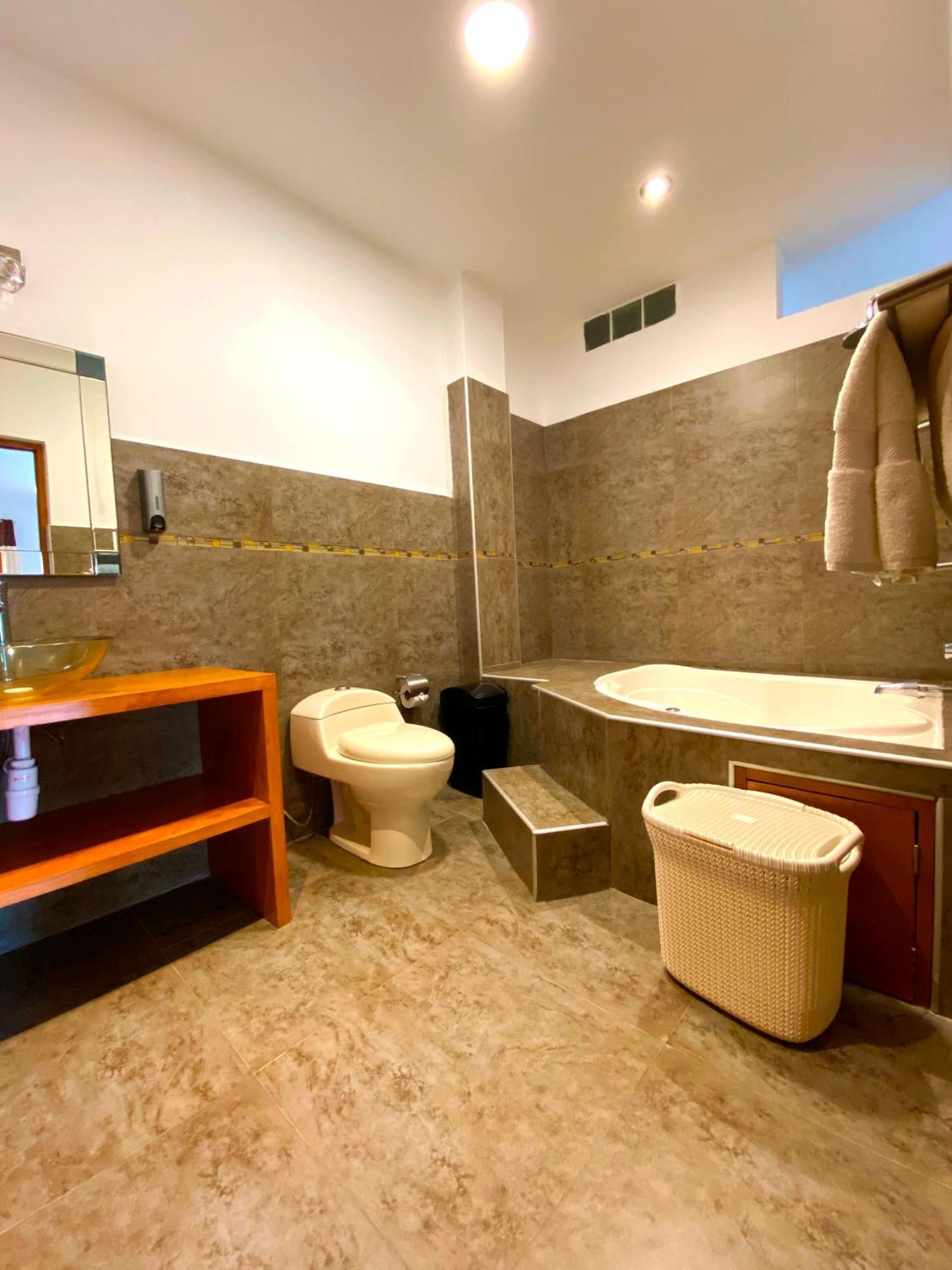 Hotel Resort Thiago Чинча-Альта Экстерьер фото