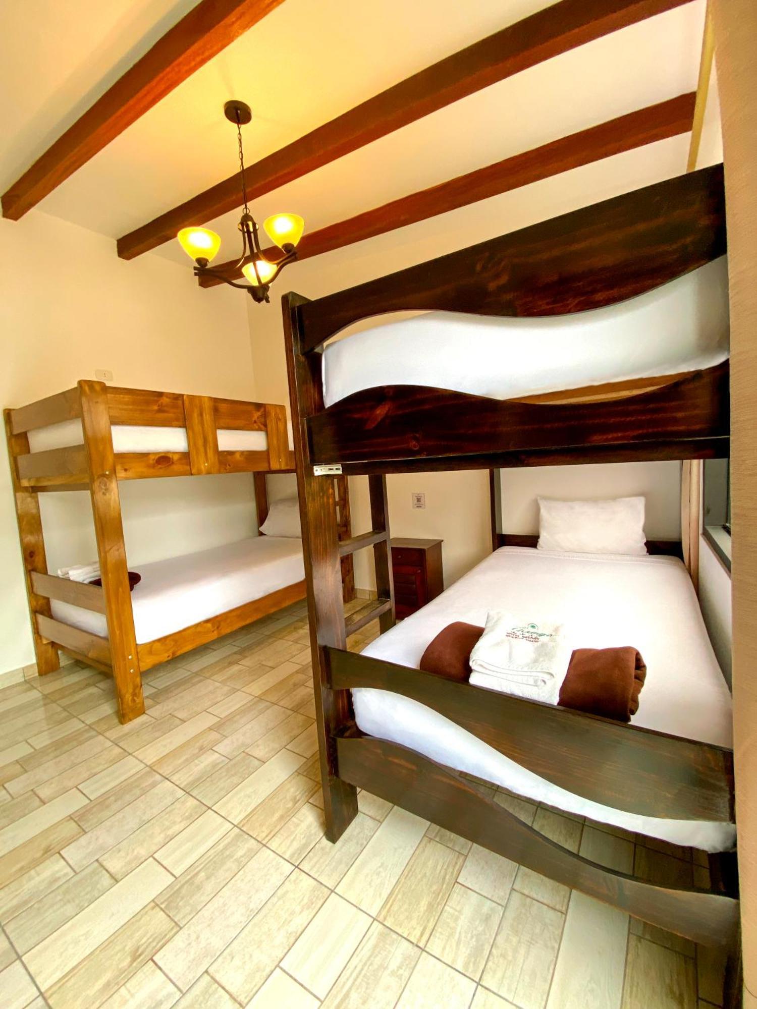 Hotel Resort Thiago Чинча-Альта Экстерьер фото