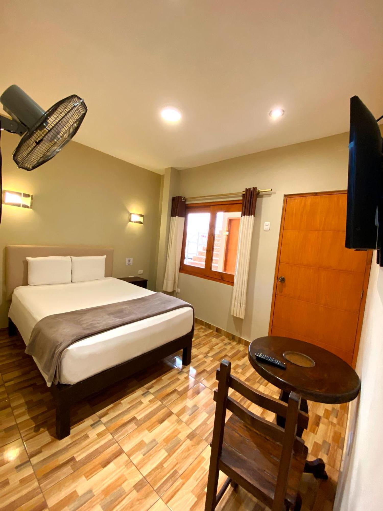 Hotel Resort Thiago Чинча-Альта Экстерьер фото